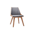 Moderne houten stoel met grijze stofzitting